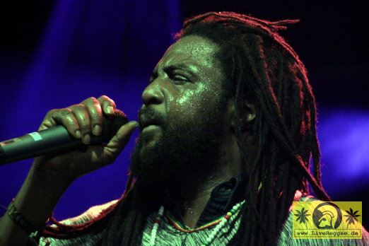 Yami Bolo (Jam) with Lloyd Parks We The People Band 19. Reggae Jam Festival - Bersenbrueck 03. August 2013 (18).JPG